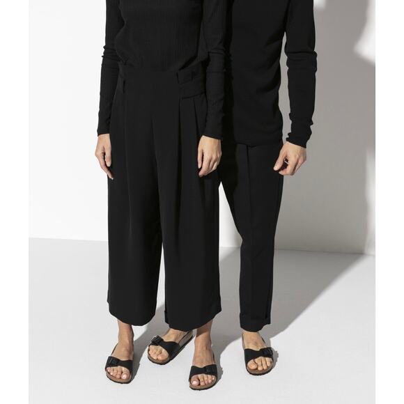 Birkenstock, Unisex Black
Madrid, Sandals 42 Size 42 - Picture 3 of 13